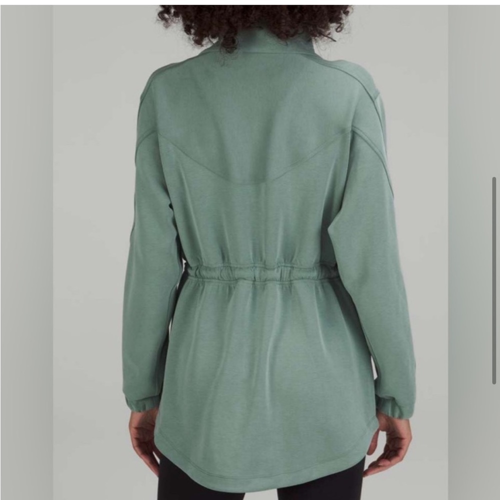 EUC Lululemon Cinch-Waist Softstreme Jacket in Tidewater Teal - Picture 3 of 8